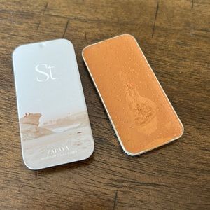 Seint highlight in PAPAYA